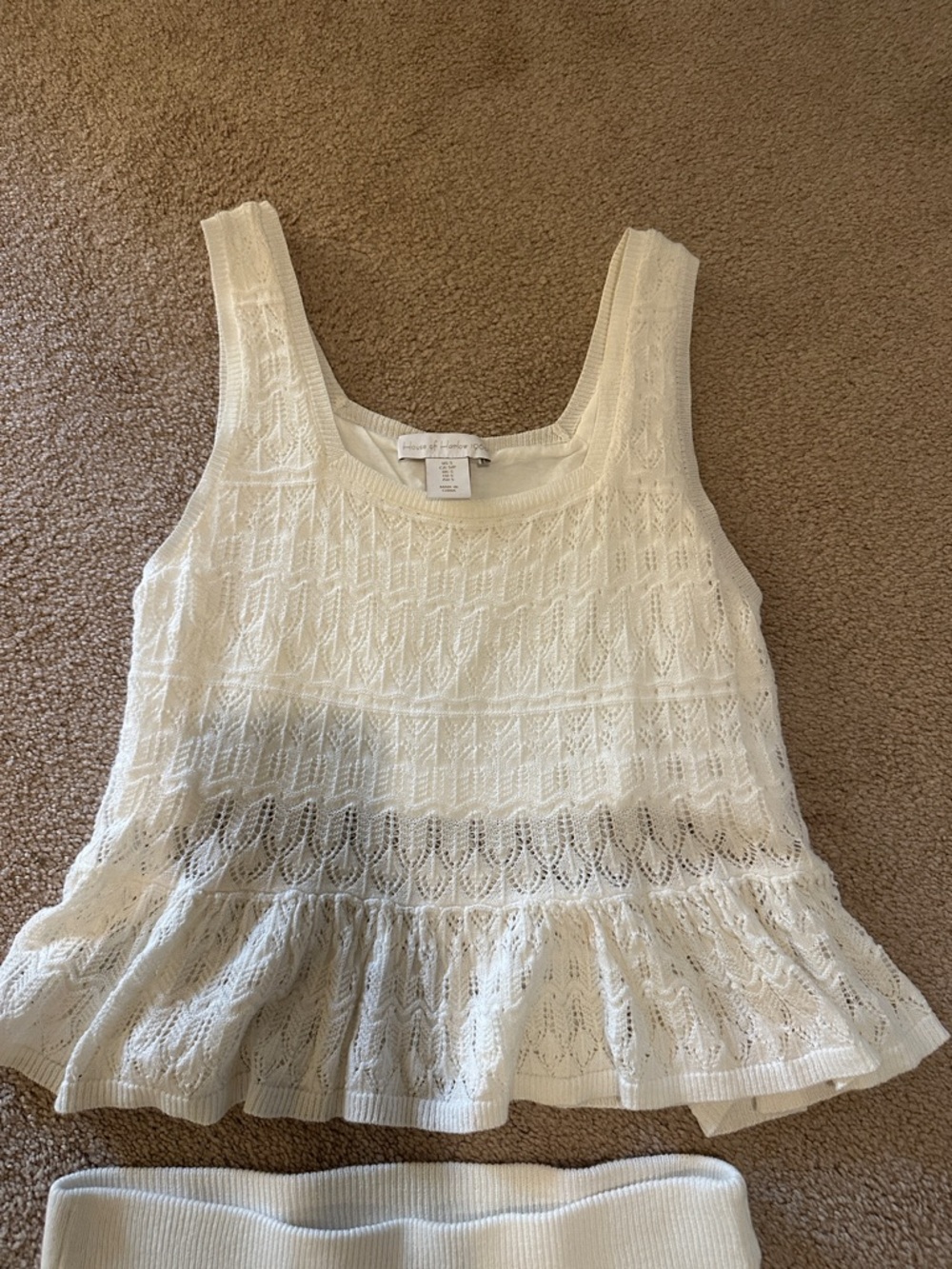 House of Harlow 1960 Cream Crochet set - Picture 2 of 9